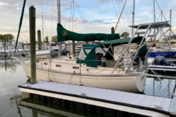 Island Packet 29